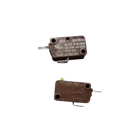 مفتاح اتصال فضي GSM-V1602A2 حد 16 أمبير 250 فولت in Kuwait
