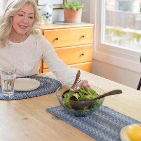 مفرش طاولة طويل مضفر من قماش الجوت من Homespice، ديكور ساحلي ريفي، مستطيل أزرق 11x36 - ألوان غنية، سهل التنظيف، متين ويحمي الأثاث in Kuwait