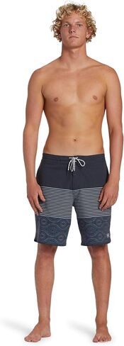 Billabong Men's Standard 73 Lt in Saudi Arabia