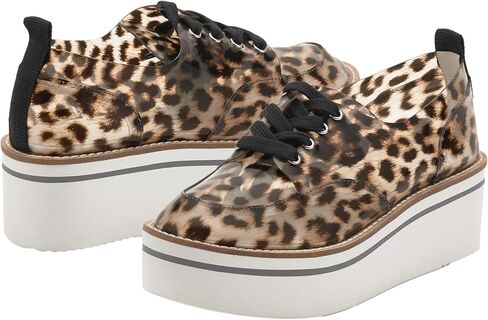 Jessica Simpson Women's Giera Oxford Flat in Saudi Arabia