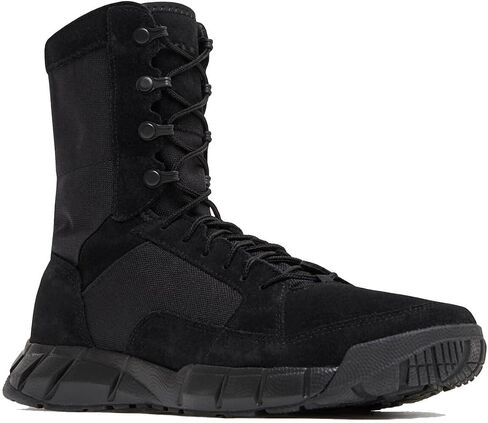 Oakley Men's Coyote Boot in Saudi Arabia