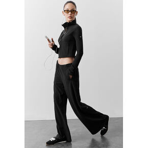 Alo Yoga Sway Mid-Rise On The Go Pant - Black in Kuwait