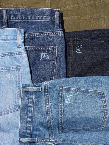 Uniqlo Straight Jeans in Kuwait