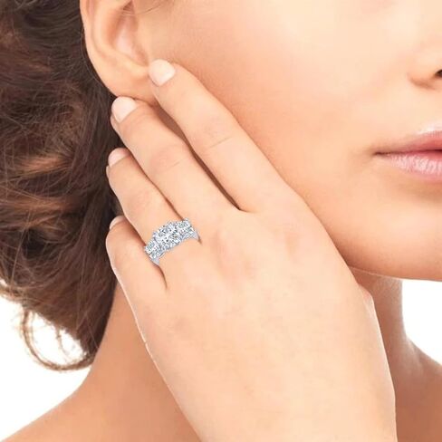 Houston Diamond District 0.5 to 5 Carat IGI Certified LAB Grown Diamond 3 Stone Engagement Ring (D-E Color, VS1-VS2 Clarity) in Saudi Arabia