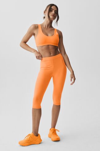 Alo Yoga Alosoft High-Waist Iconic 90's Capri - Satsuma Breeze in Kuwait