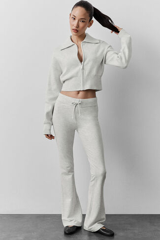Alo Yoga Sway Bootcut Sweatpant - White Heather in Kuwait