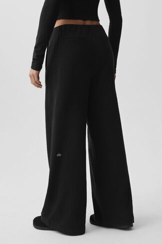 Alo Yoga Sway Mid-Rise On The Go Pant - Black in Kuwait