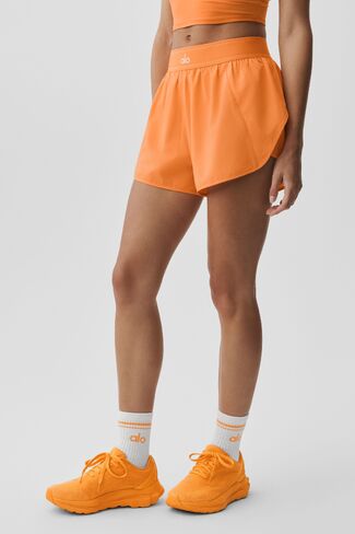 Alo Yoga Match Point Short - Satsuma Breeze in Kuwait