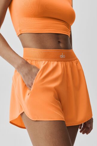 Alo Yoga Match Point Short - Satsuma Breeze in Kuwait