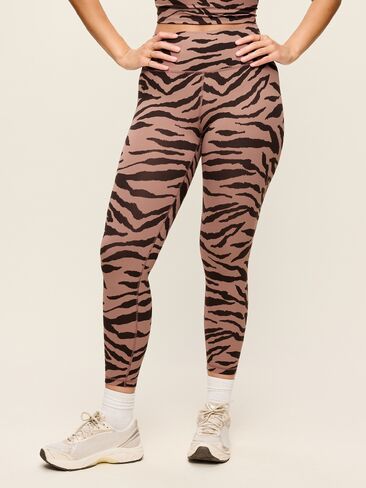 Old Navy High-Waisted StudioSmooth 7/8 Leggings - Brown Animal in Kuwait