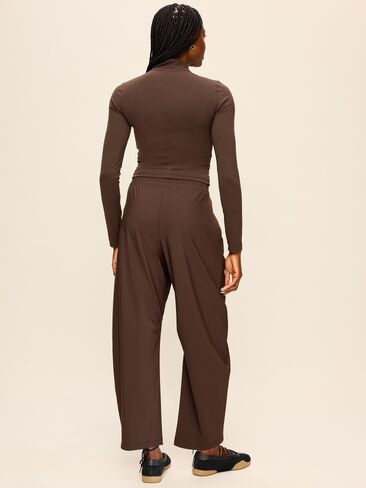 Old Navy High-Waisted SleekTech Barrel Ankle Pants - Coffee Bl in Kuwait