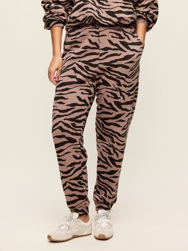 Old Navy High-Waisted Bounce Fleece Jogger Sweatpants - Animal Print in Kuwait