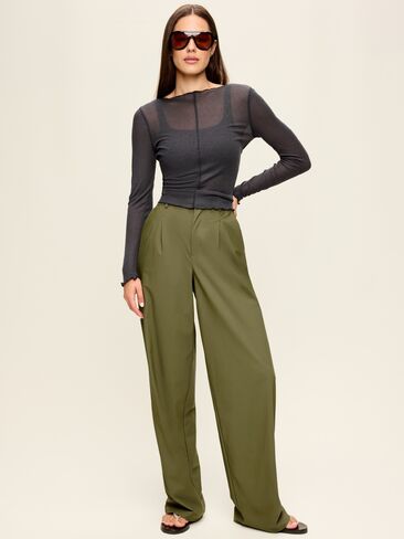 Old Navy High-Waisted SleekTech Trouser Pants - Hearthwood in Kuwait