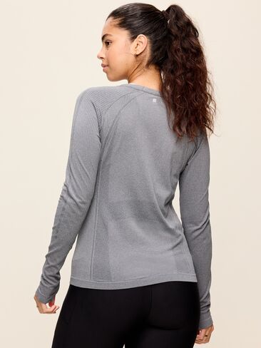 Old Navy Fluid Seamless Fitted Top - LS SEAMLESS BA:MEDGRYHE in Kuwait