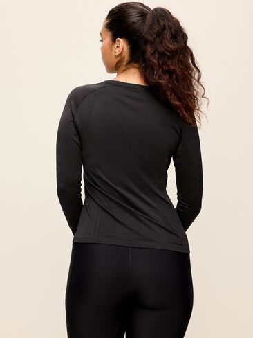 Old Navy Fluid Seamless Fitted Top - LS SEAMLESS BA:BLKJK666 in Kuwait