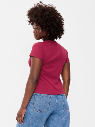 Old Navy Snug Crop T-Shirt - Red Velvet in Kuwait