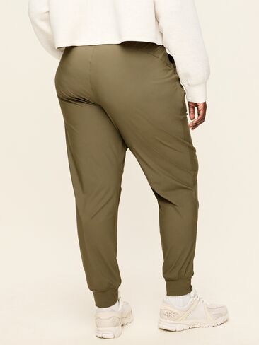 Old Navy High-Waisted SleekTech Joggers - Hearthwood in Kuwait