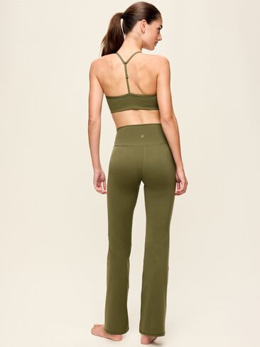 Old Navy High-Waisted StudioSmooth Flare Leggings - Hearthwood in Kuwait