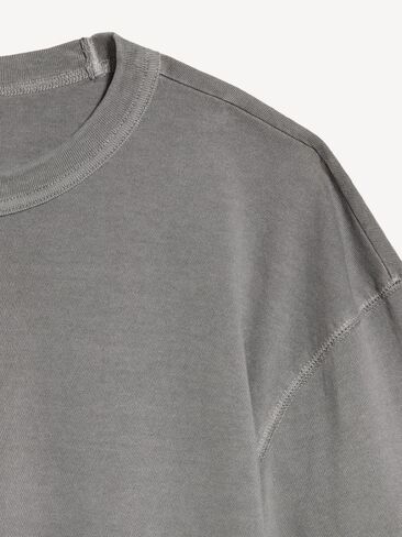 Old Navy Garment-Dyed Heavyweight Cropped T-Shirt - Stainless Steel in Kuwait