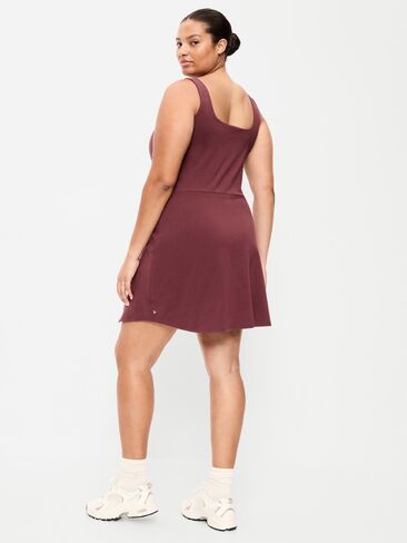 Old Navy PowerChill Scoop-Back Athletic Dress - Wine Tasting in Kuwait