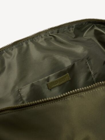 Old Navy Weekender Bag - Hearthwood in Kuwait