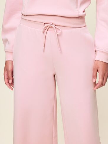 Old Navy Extra High-Waisted Dynamic Fleece Wide-Leg Sweatpants - Fairytale Rose in Kuwait