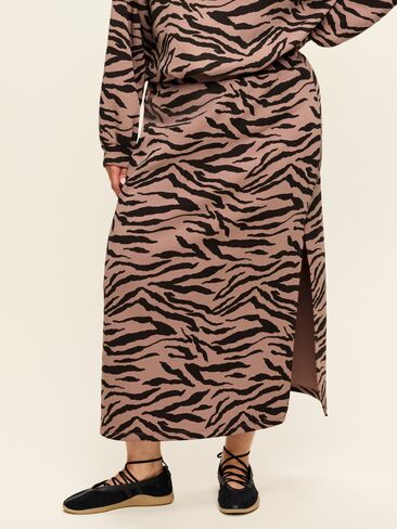Old Navy High-Waisted Bounce Fleece Maxi Skirt - Animal Print in Kuwait
