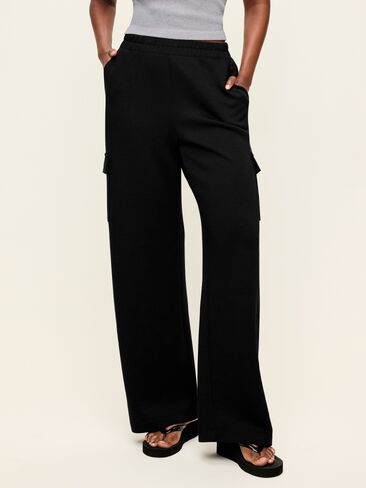 Old Navy High-Waisted Bounce Fleece Wide-Leg Cargo Sweatpants - Black Jack in Kuwait