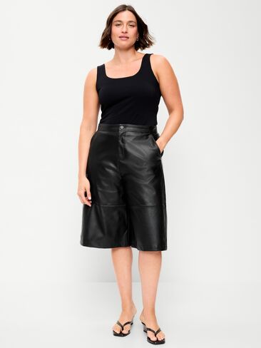 Old Navy Mid-Rise Faux-Leather Baggy Culottes - Black Jack in Kuwait