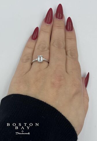 خاتم خطوبة أو خاتم من الألماس والأحجار الكريمة من الذهب عيار 10 قيراط من Boston Bay Diamonds مع مركز من المورغانيت أو الزبرجد الأصلي - اختيار الأسلوب in Kuwait
