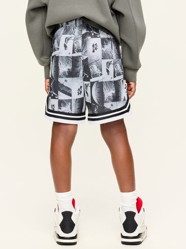 Old Navy Knee Length Mesh Basketball Shorts for Boys - Photoreal Basketball in Kuwait