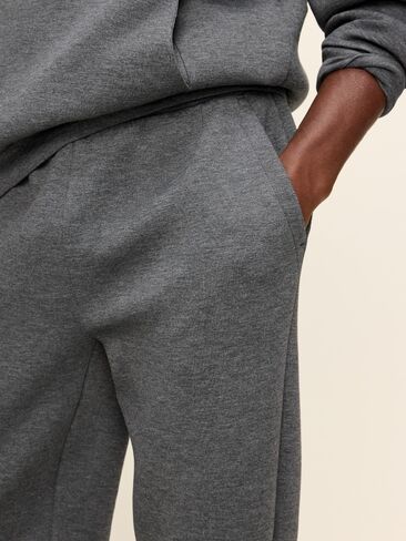Old Navy Bounce Fleece Baggy Jogger Sweatpants - Dark Heather Gray in Kuwait