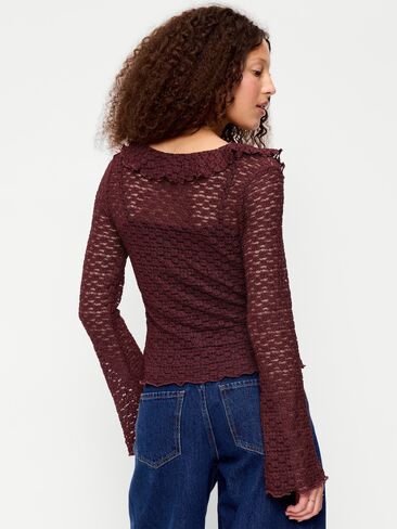 Old Navy Fitted Bell-Sleeve Ruffle Top - Reddy Or Not in Kuwait