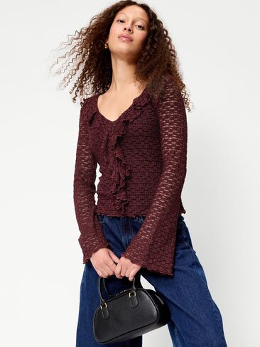 Old Navy Fitted Bell-Sleeve Ruffle Top - Reddy Or Not in Kuwait