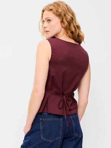 Old Navy Sleeveless V-Neck Tie-Back Top - Reddy Or Not in Kuwait