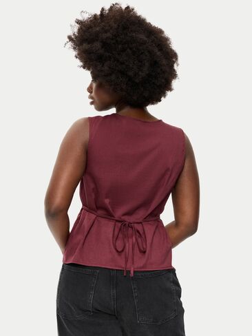 Old Navy Sleeveless V-Neck Tie-Back Top - Reddy Or Not in Kuwait
