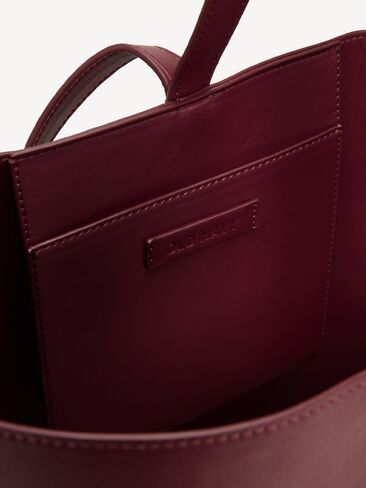 Old Navy Medium Carrie Tote Bag - Reddy Or Not in Kuwait