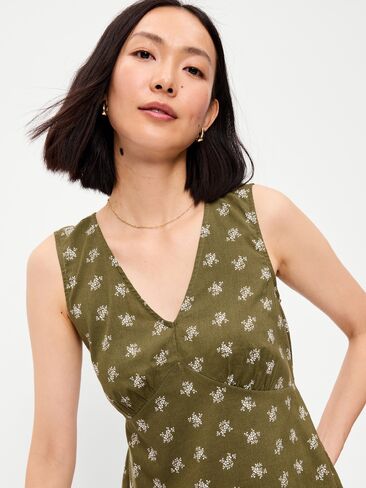 Old Navy Sleeveless V-Neck Tie-Back Top - Green Floral in Kuwait