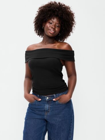 Old Navy Off-The-Shoulder Fitted Top - Black Jack in Kuwait