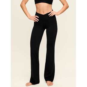 Old Navy Crossover-Waist StudioSmooth Flare Leggings - Black Jack in Kuwait