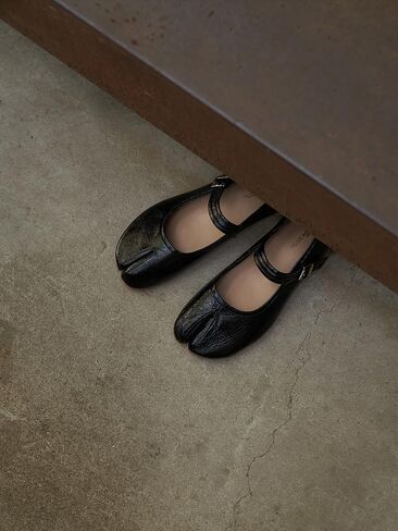 LE MURMURE Genuine Calfskin Mary Jane Tabi Flats, Ballet Flats for Women - Split Toe Shoes, Comfortable & Chic, Black in Kuwait
