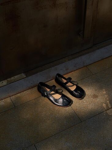 LE MURMURE Genuine Calfskin Mary Jane Tabi Flats, Ballet Flats for Women - Split Toe Shoes, Comfortable & Chic, Black in Kuwait