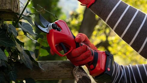 FELCO 2e Electric Pruning Shears with Cut Shield Safety, F-Tech Coated Blade, 10.8V Lithium Battery – Professional Cordless Garden Pruner in Kuwait