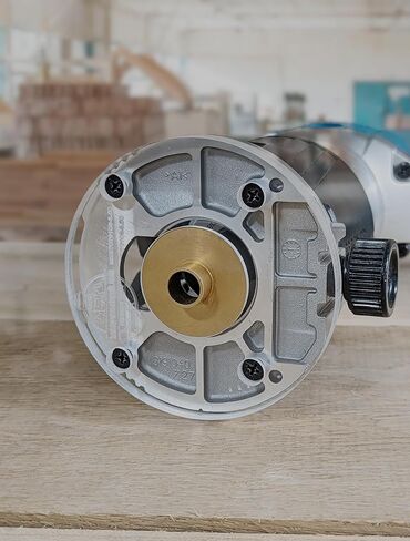 Hobbywoodcraft 3/8″ Thick 3.5″ circle baseplate upgrade with bushing compatibility for RT0701C fixed base in Kuwait