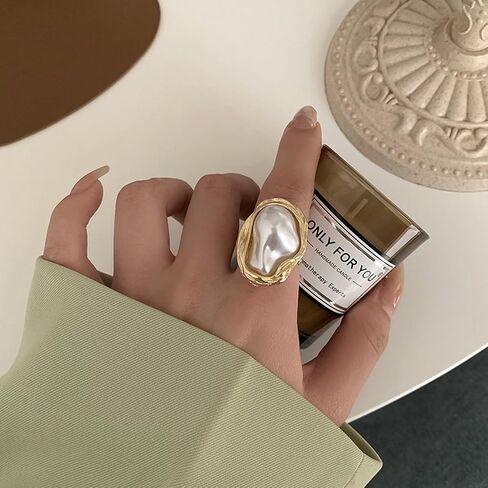 Baroque Pearl Rings for Women Irregular Chunky Statement Rings Vintage White Big Pearl Finger Ring Fashion Wedding Jewelry in Saudi Arabia