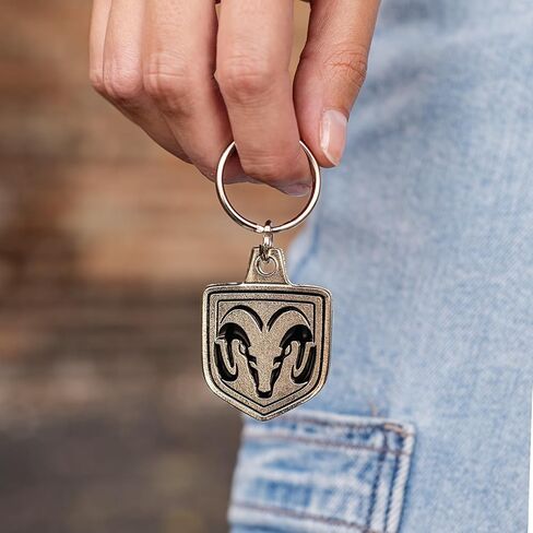 شعار RAM Trucks Shield مخصص، سلسلة مفاتيح معدنية مصبوبة، 2 بوصة × 1 بوصة in Kuwait