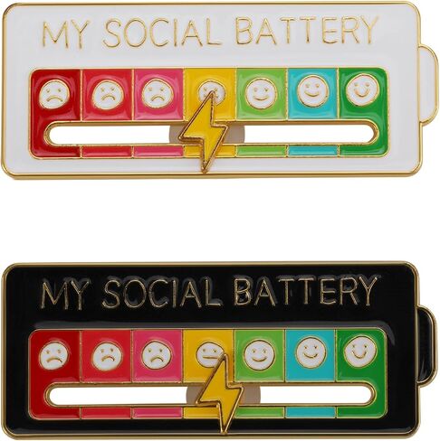 شارة My Social Battery الإبداعية، شارة عاطفية من المينا الممتعة لمدة 7 أيام في الأسبوع، بروش جمالي وظيفي، ملحق مثالي لتخصيص حقائب الظهر أو السترات أو الحقائب أو أي سطح من القماش مع روح الدعابة! in Kuwait
