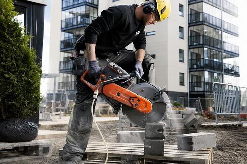 Husqvarna K770 14-Inch Gas Power Cutter, Updated 2026 Version, Cuts 5 Inches Deep, Concrete Cut-Off Saw, Model 970850301 in Kuwait