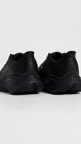 Hoka Womens Clifton 11 Black/Black 7.5 Medium in Kuwait