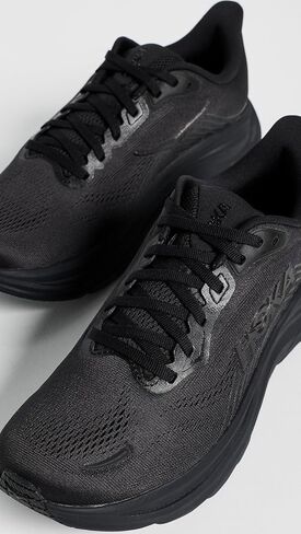 Hoka Womens Clifton 11 Black/Black 7.5 Medium in Kuwait